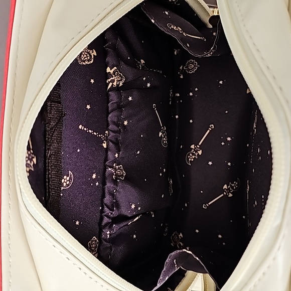 Hello Kitty Make Up Pouch - Picture 3 of 4